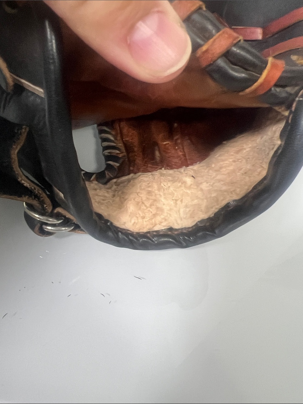SSK CLP-83 right hand throw glove 12.75” - Picture 10 of 12